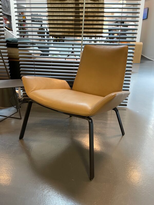 Stoel Design on Stock Komio Fauteuil